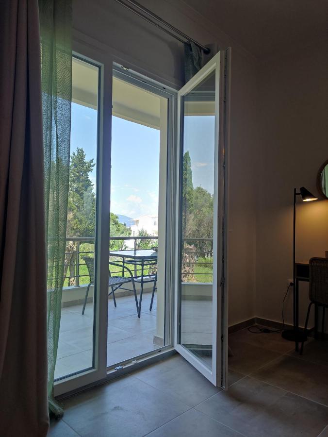 Coritos Apartments Corfu コントカリ エクステリア 写真